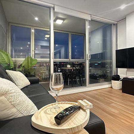 Penthouse View Apartment Luxury Cbd Penthouse Sleeps 6 Balcony Spa Access Adelaïde Extérieur photo
