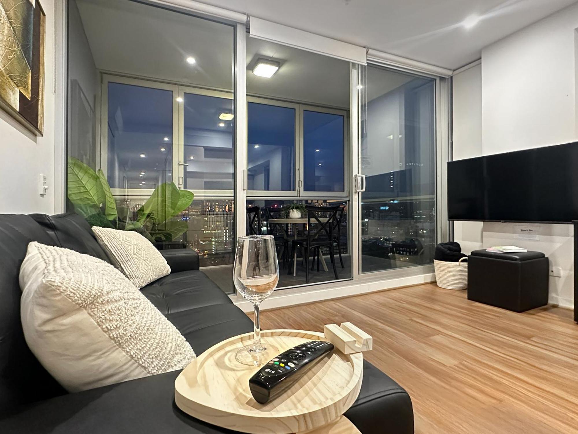 Penthouse View Apartment Luxury Cbd Penthouse Sleeps 6 Balcony Spa Access Adelaïde Extérieur photo