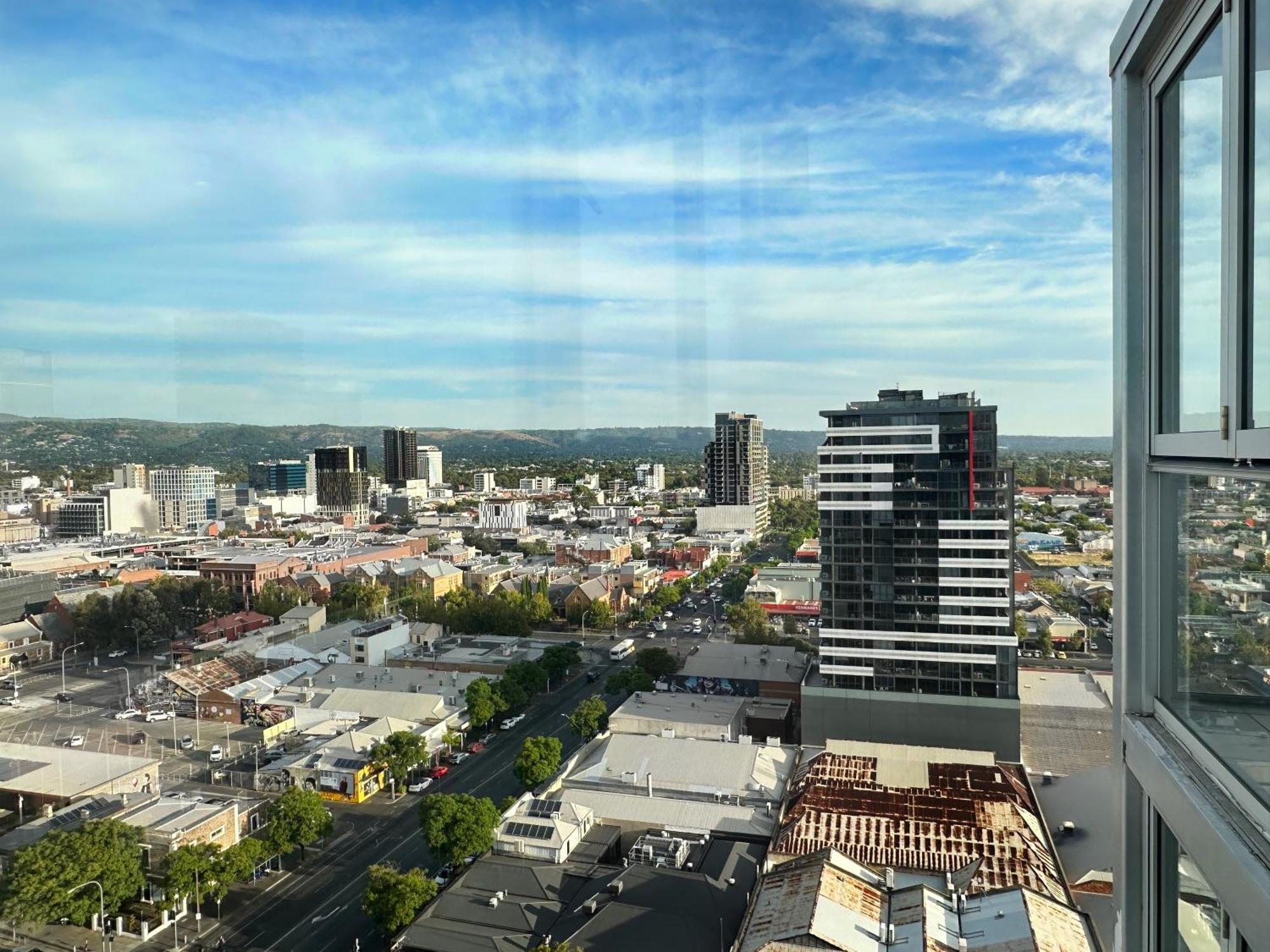 Penthouse View Apartment Luxury Cbd Penthouse Sleeps 6 Balcony Spa Access Adelaïde Extérieur photo